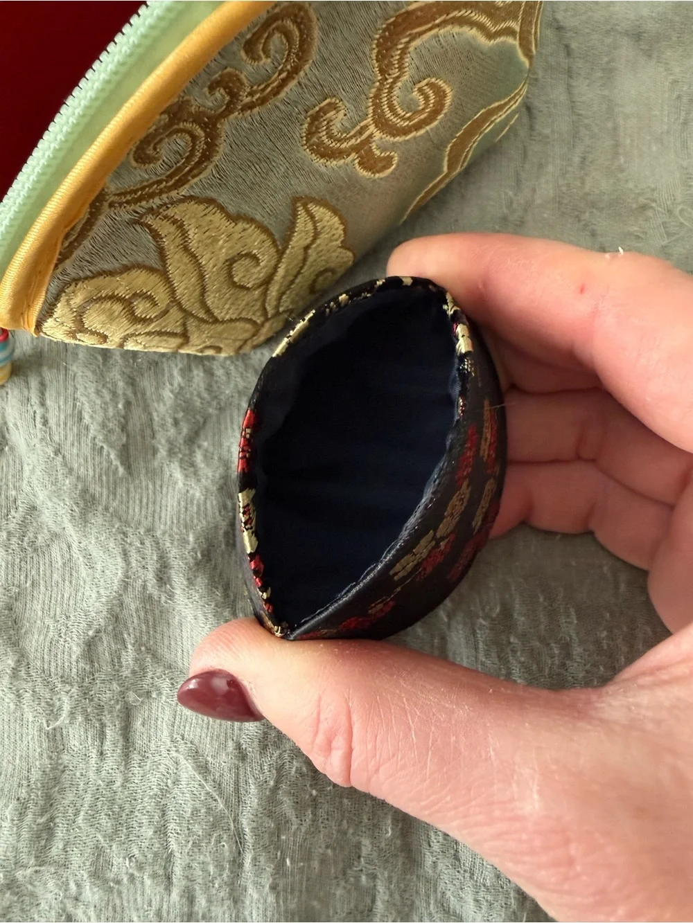 Embroidered Silk Cosmetic Pouch Set - Black & Light Green